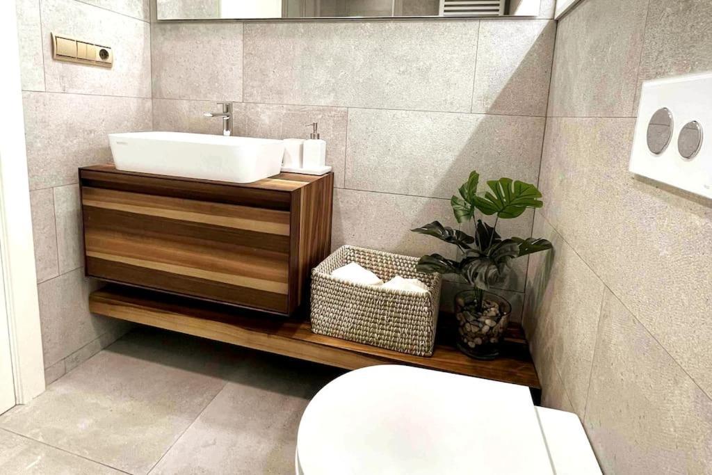 H7072 Luxury Apartments Santiago de Compostela Exterior photo